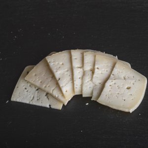 Queso curado de cabra (pieza 600 g aprox.)