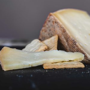 Queso madurado de vaca (475 g aprox.)