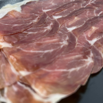 Paleta curada de cerdo blanco